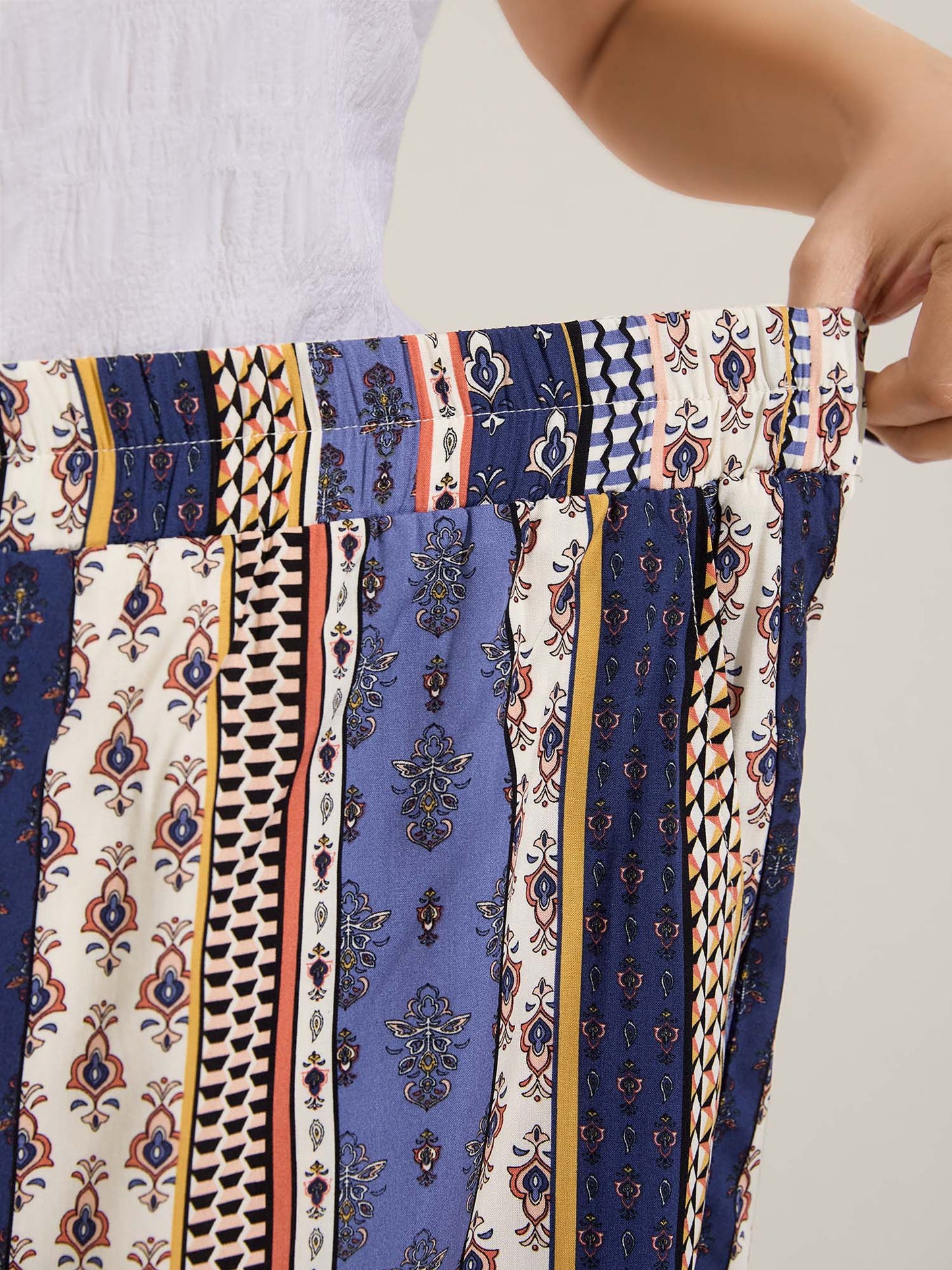 Boho Print Tassels Hem Shorts