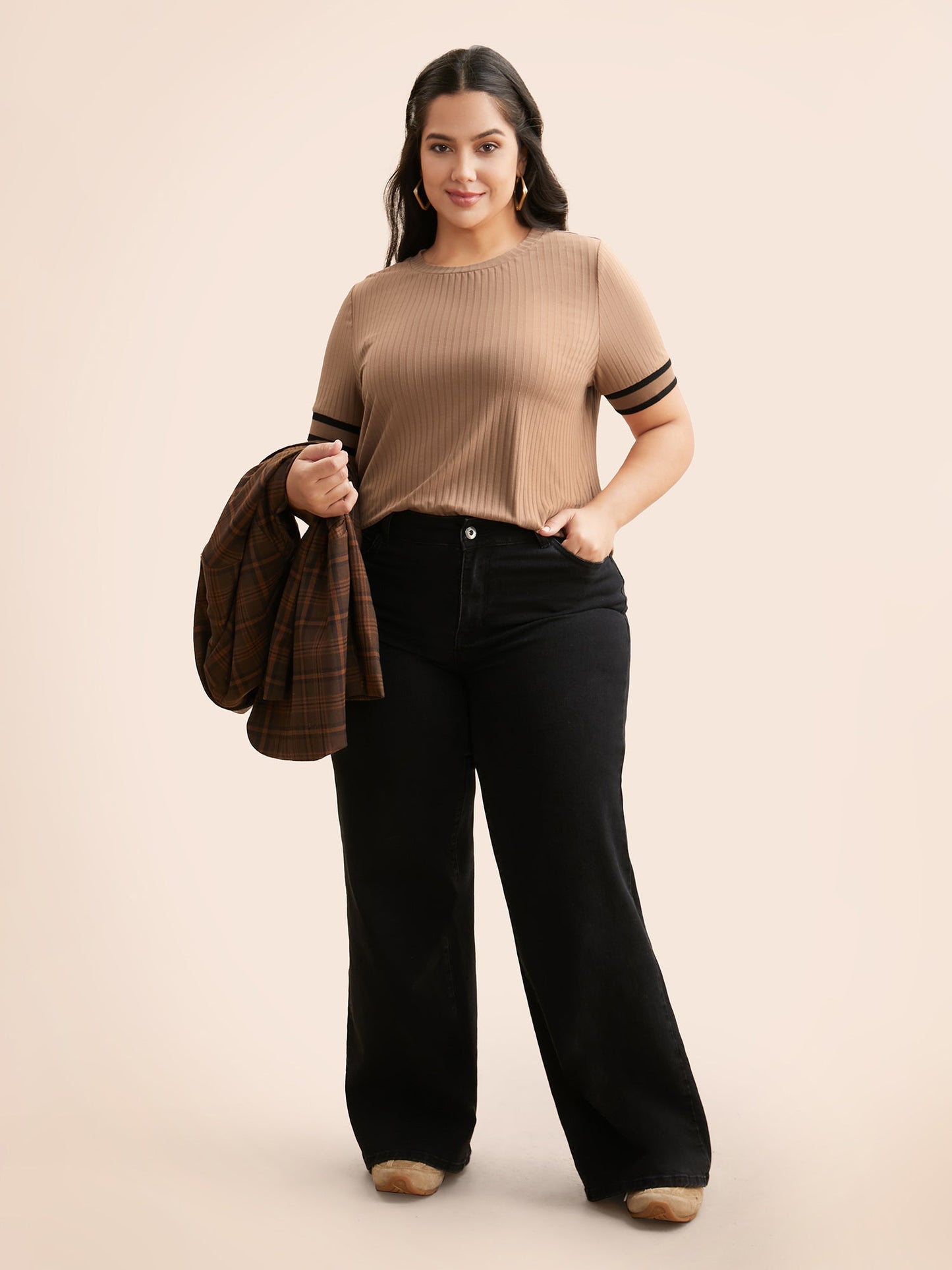 Crew Neck Pit Strip Contrast Trim T-shirt