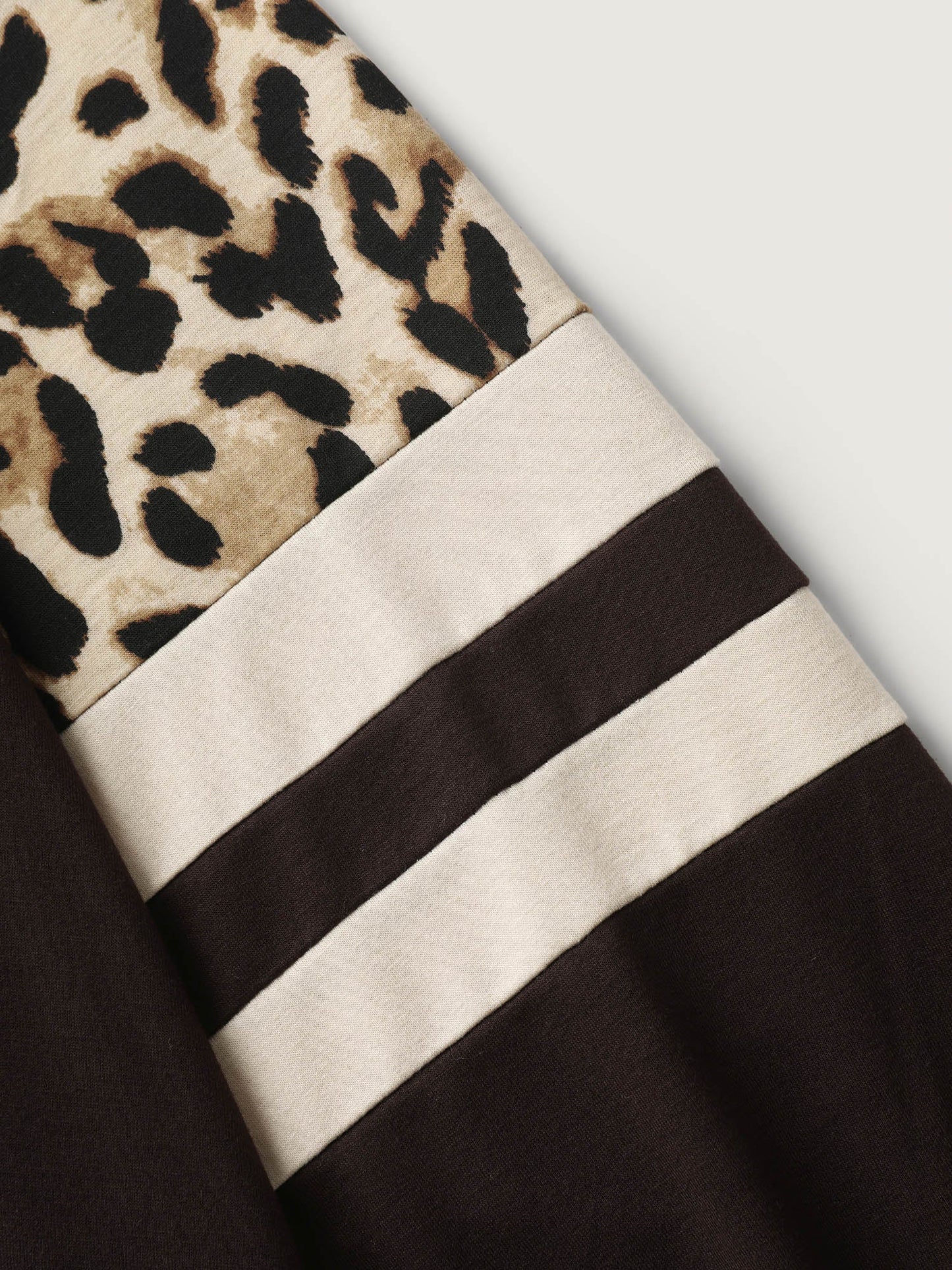 Leopard Print Stretchy Hem Contrast Sweatshirt