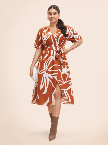 Graffiti Overlap Collar Shirred Midi Dress
