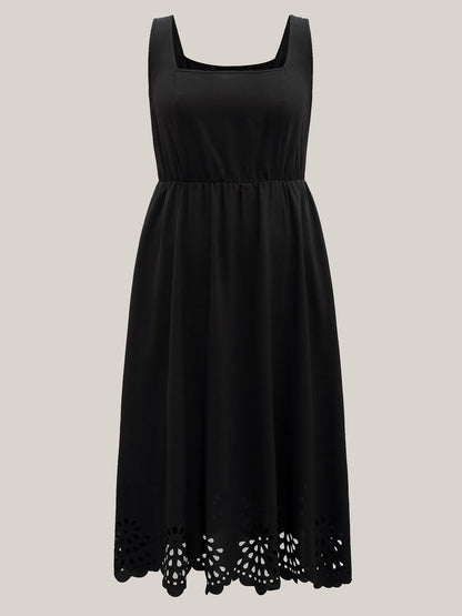 Scalloped Laser Cut Pockets Maxi Dress