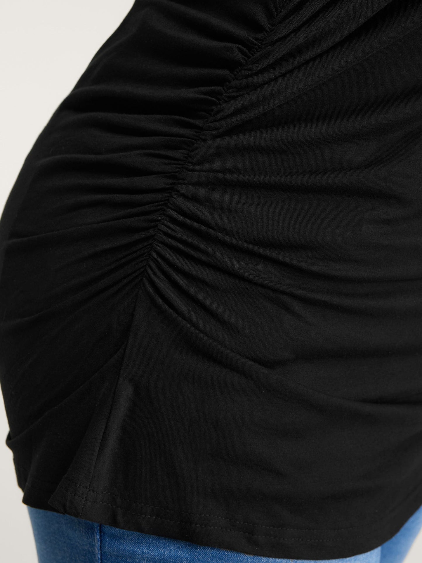 Stretchy Fitted Cut-Out Solid T-Shirt