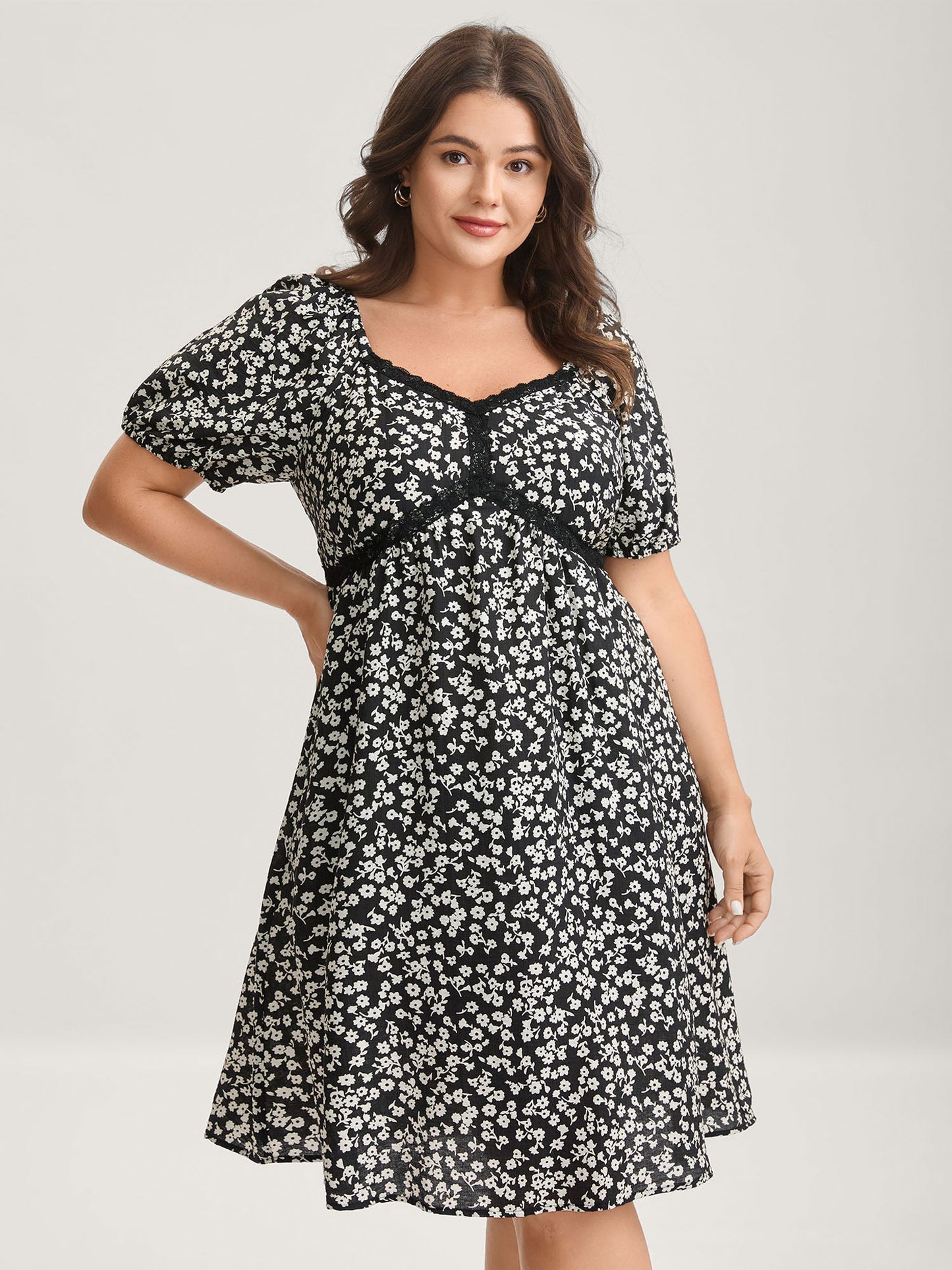 Ditsy Floral Print Lace Detail Midi Dress