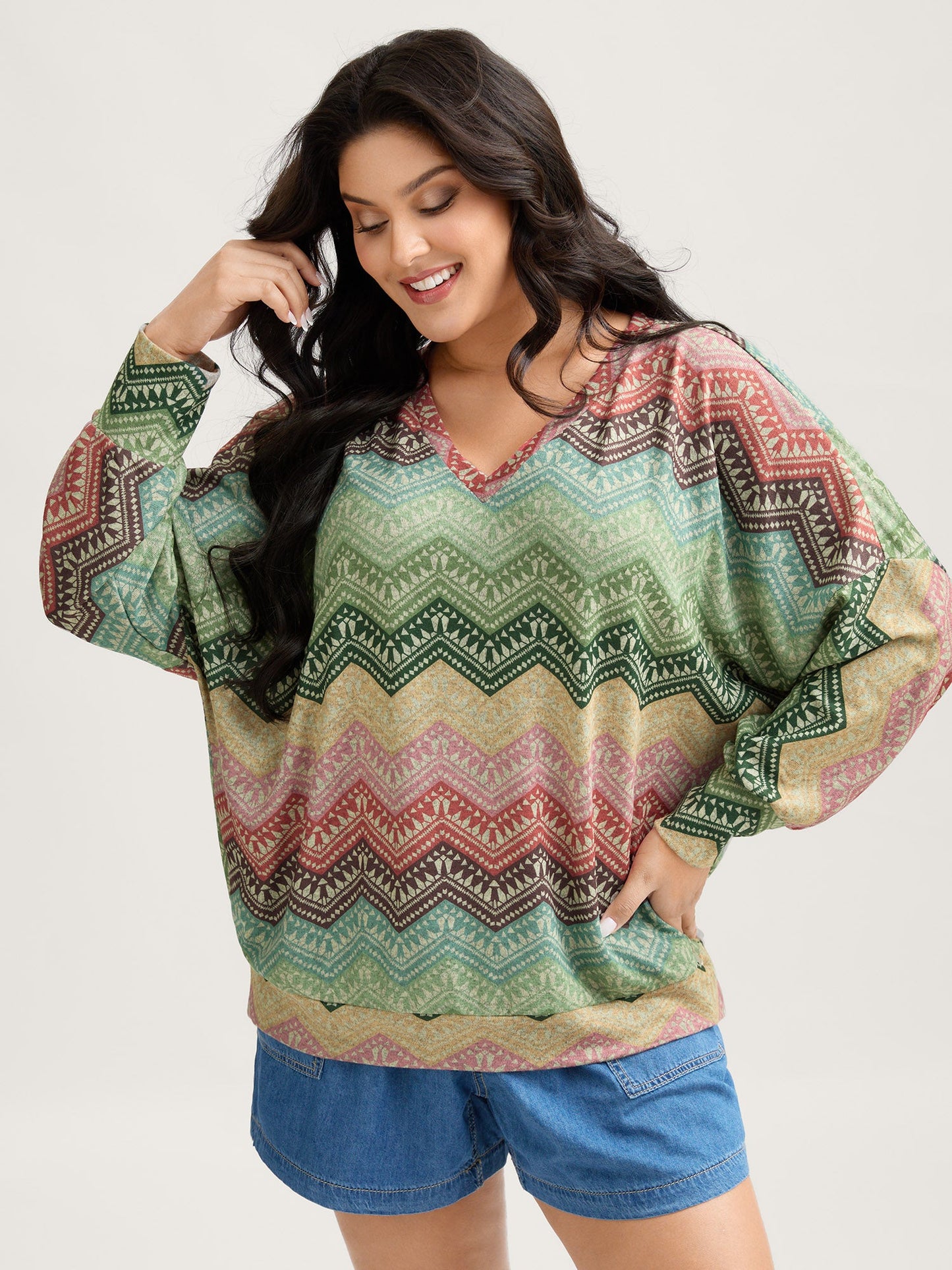 Colorful Wavy Stripes Gathered Back T-Shirt