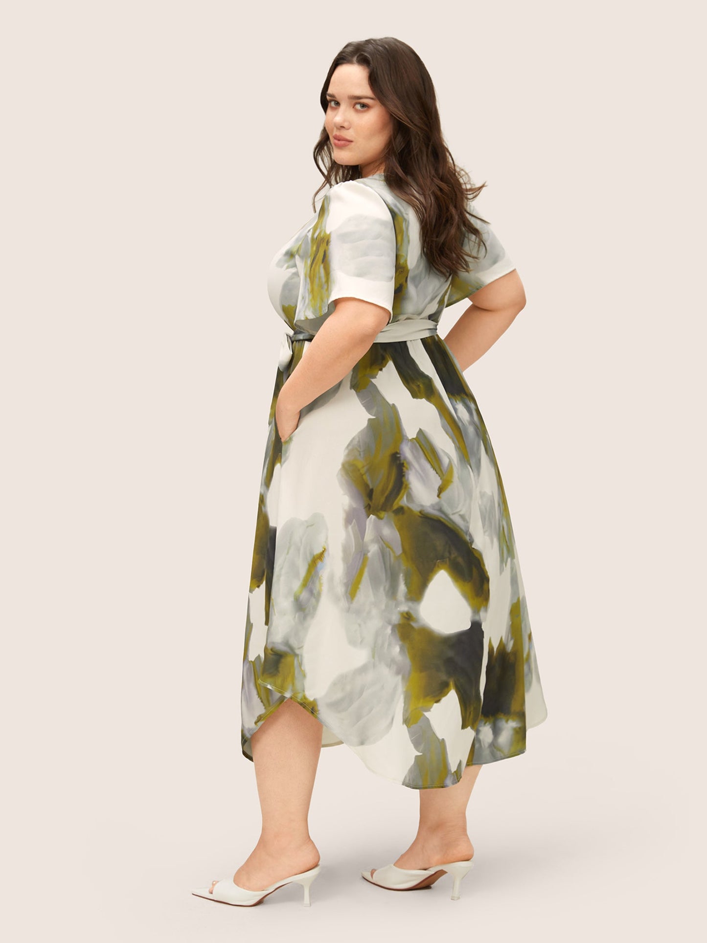 Colorblock Notched Pleated Belted Curved Hem Dress