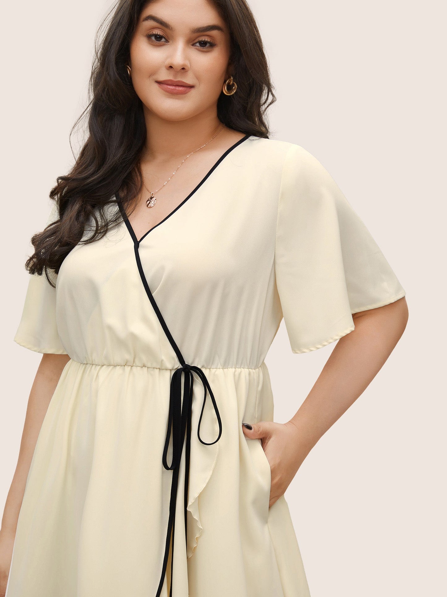 Anti-Wrinkle Wrap Tiered Ruffles Contrast Ties Dress