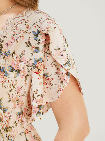 Floral Print Lace Trim Ruffle Hem Petal Sleeve Blouse