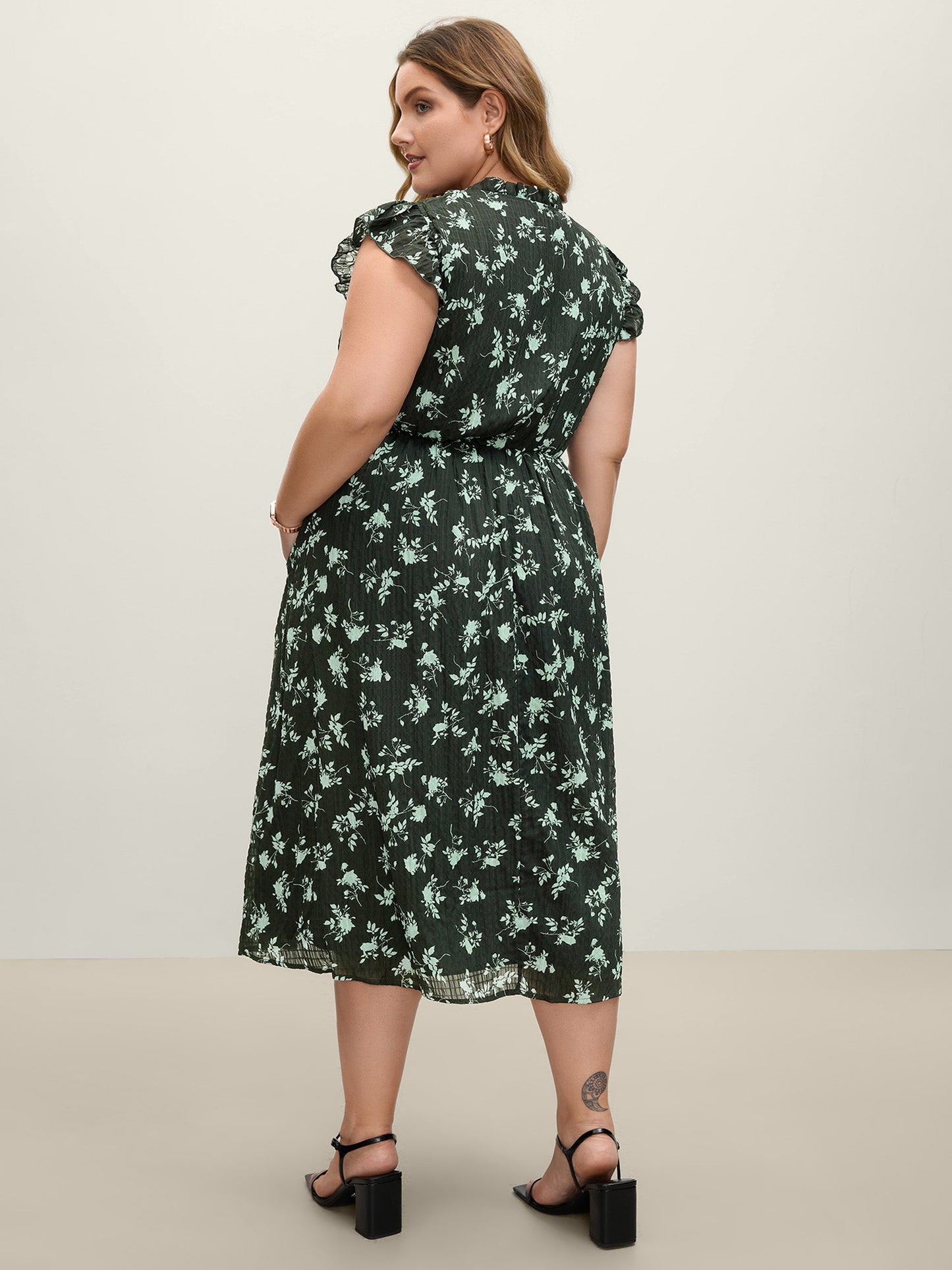 Textured Silhouette Flower Stretchy Collar Midi Dress
