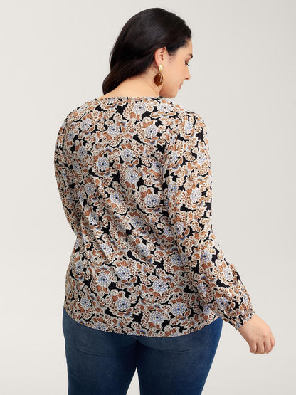Floral Print Pleated Flowy Blouse