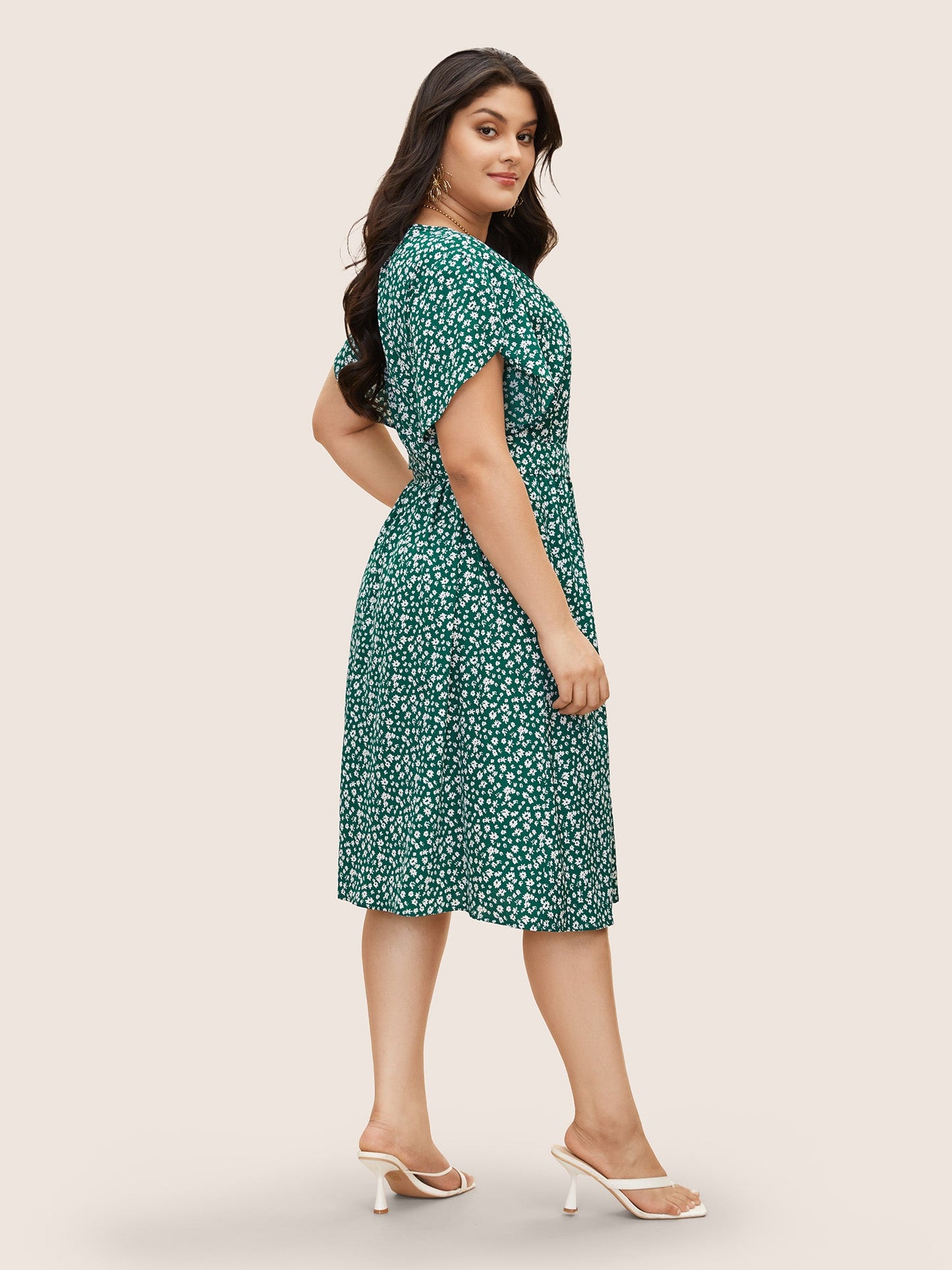 Tulip Sleeved Round Neck Midi Dress