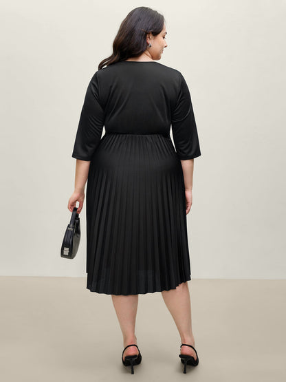 Metal Buckle Drape Pleated Midi Dress