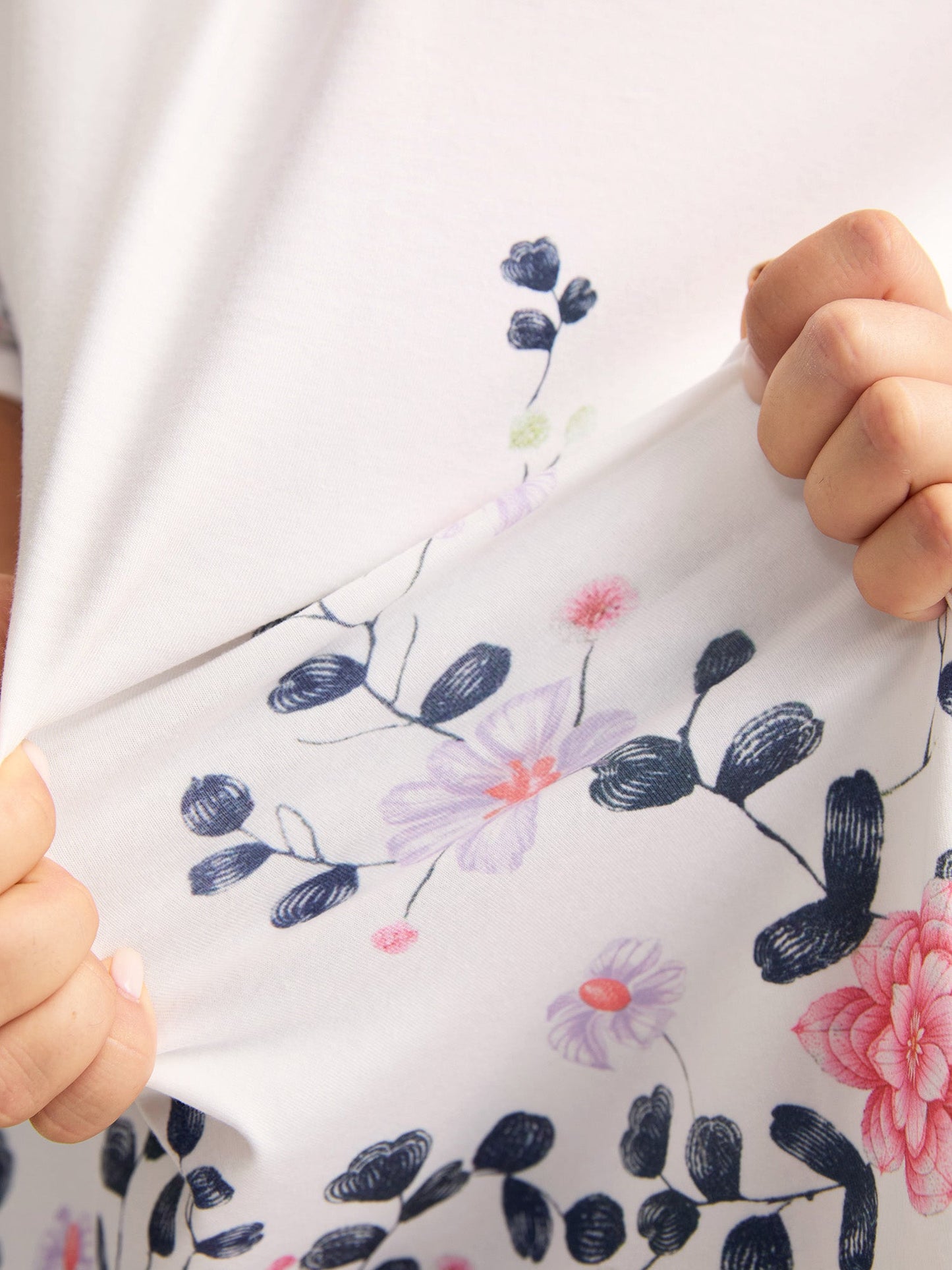 Stretchy Floral Print V-Neck Knit Top