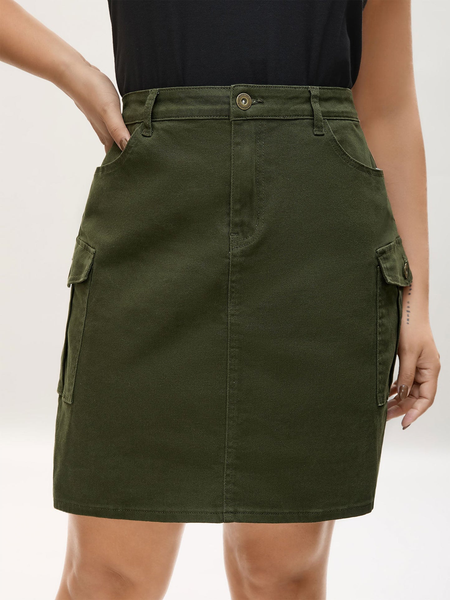 Flap Detail Classic Cut Midi Denim Skirt