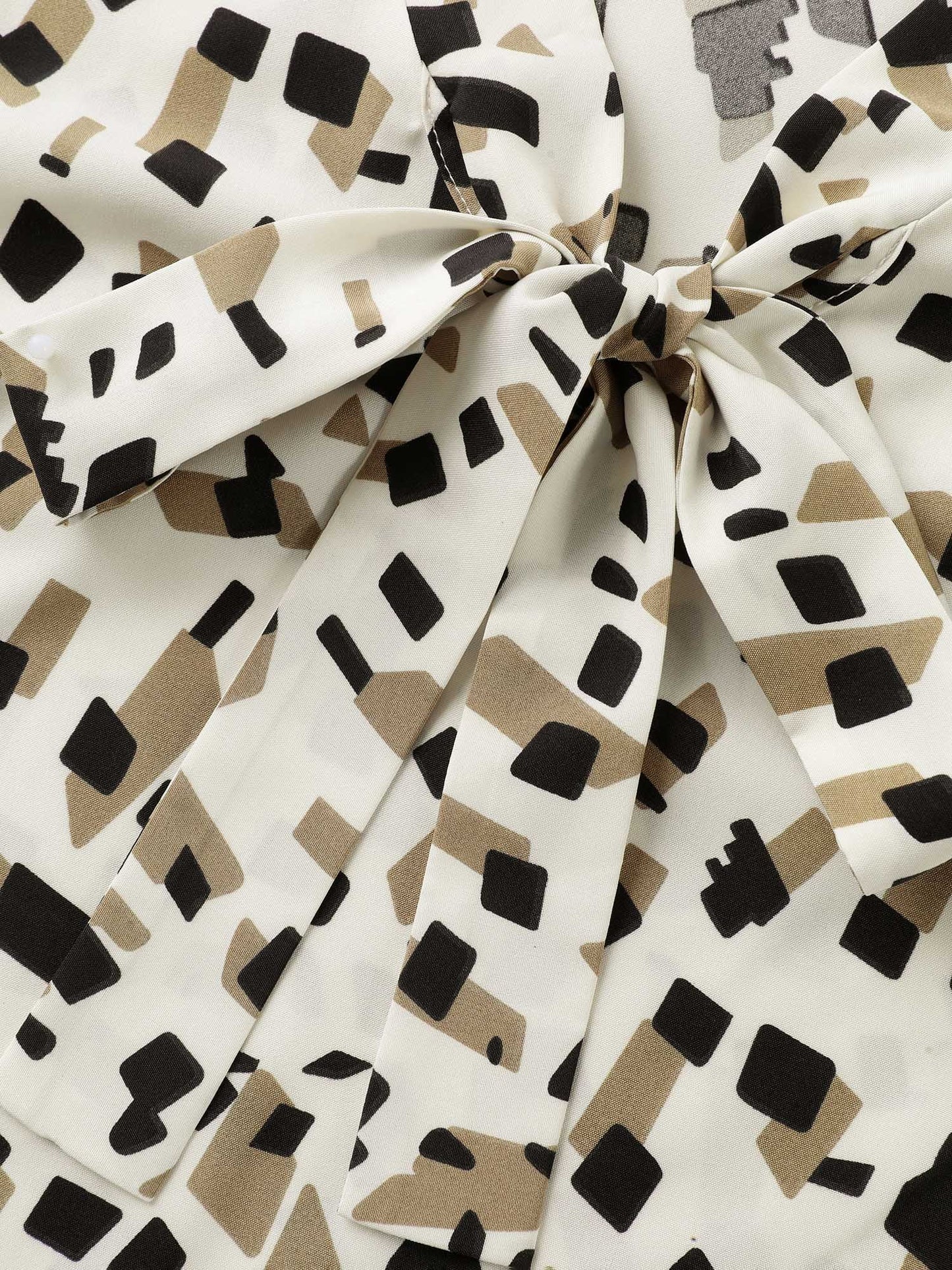 Geometric Print Ribbon Collar Blouse