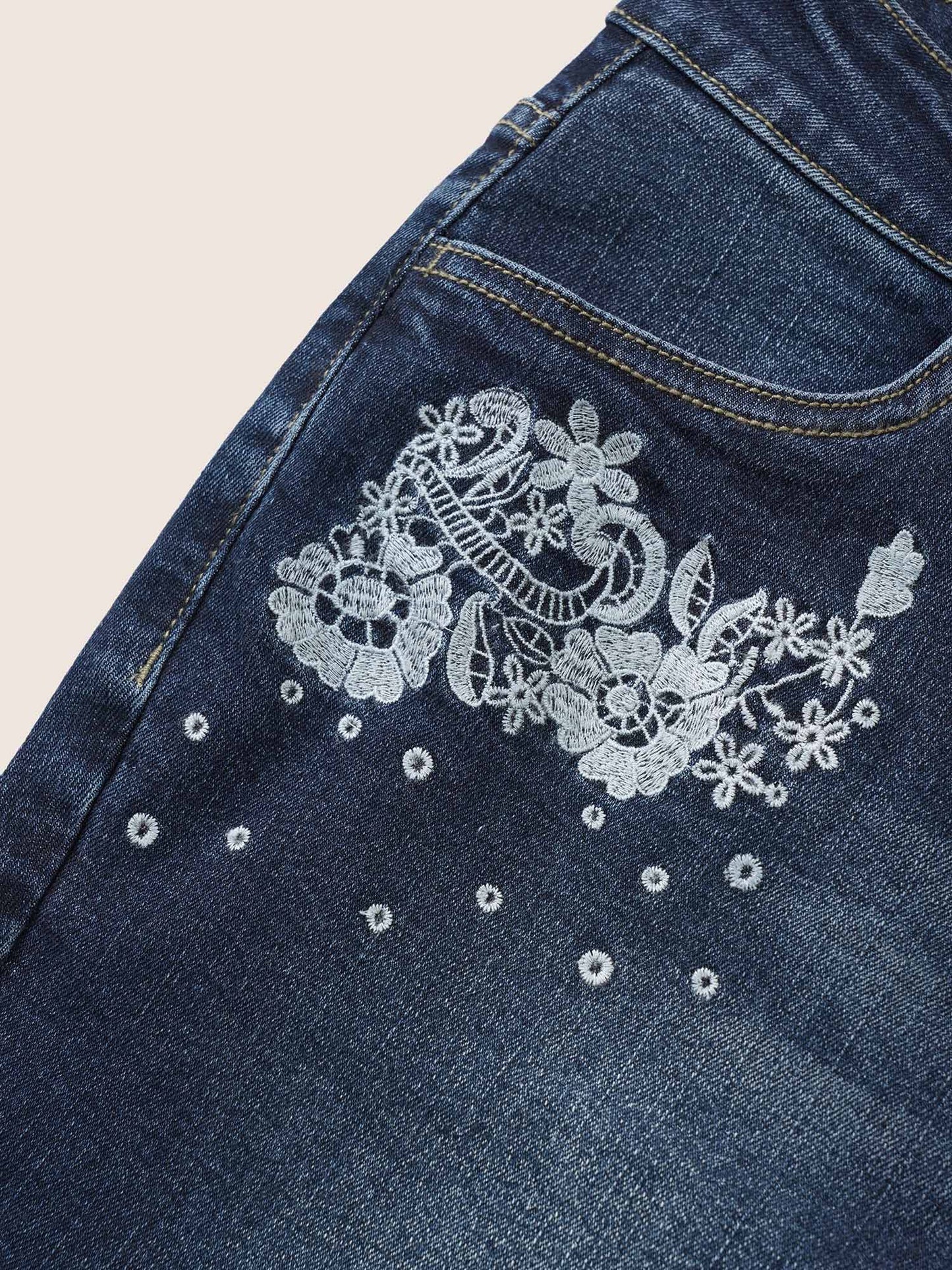 Floral Embroidered Skinny Below The Knees Jeans