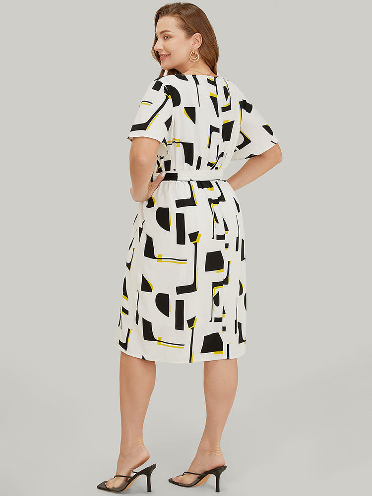 Geometric Print Pocket Belt Flutter Sleeve Dress