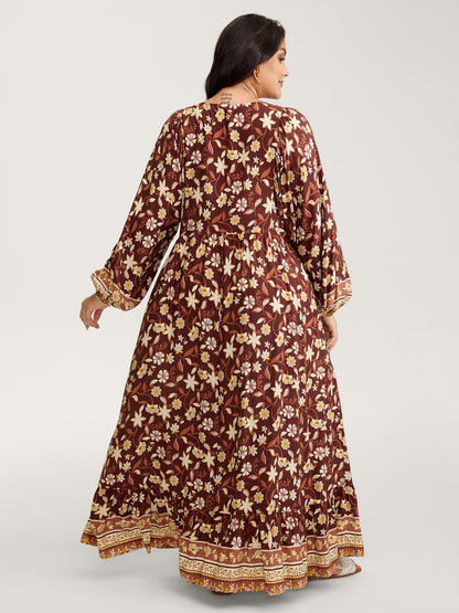 Floral Print Contrast Neckline Maxi Dress