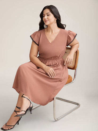 Contrast Lace Flutter Sleeve Breezy Midi Dress