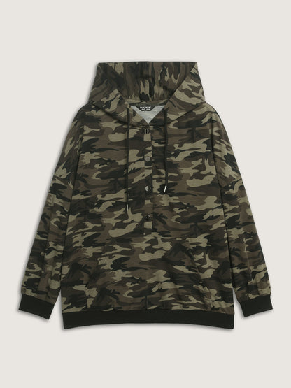 Camouflage Print Patch Pocket Button Hoodie
