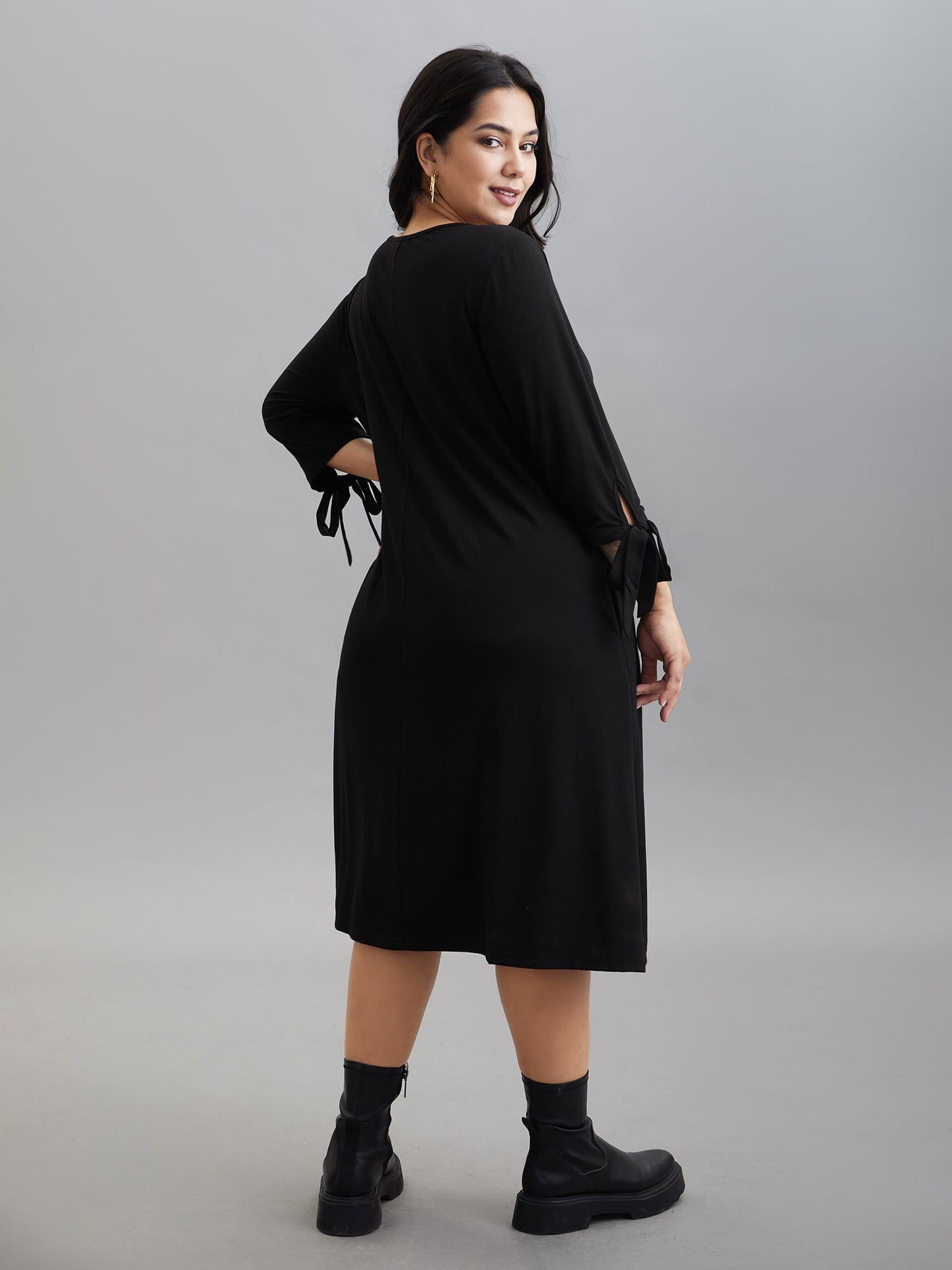 Color Block Tie-Knot Fitted Midi Dress