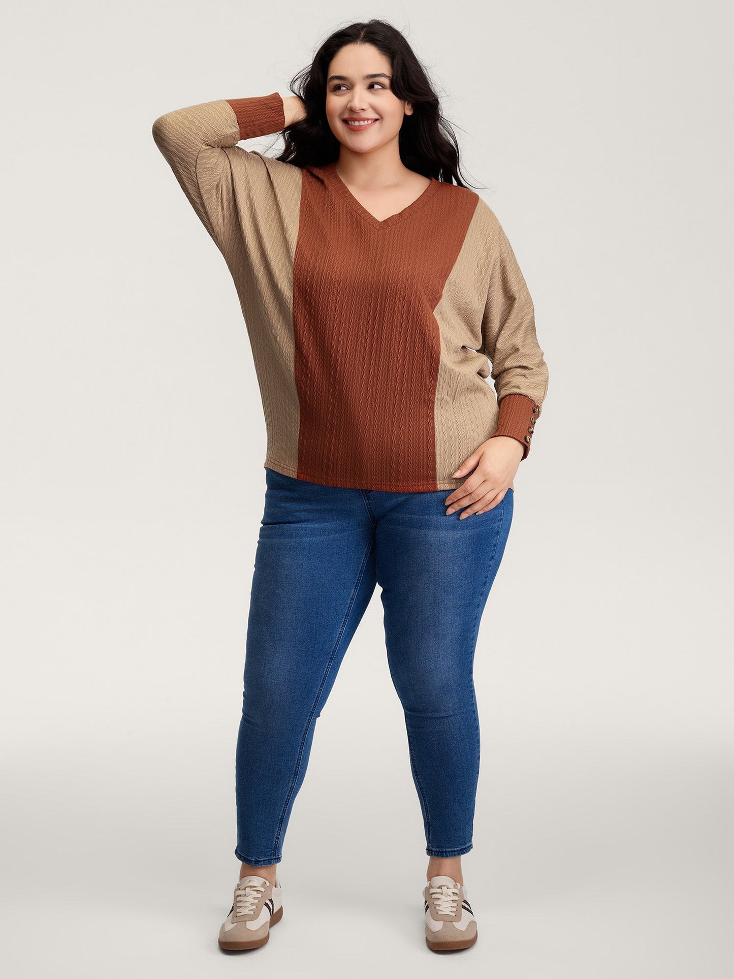 Colorblock Textured V-Neck T-Shirt