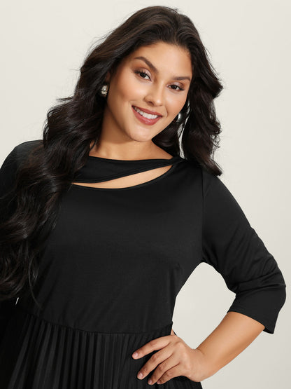 Neck Cut-Out Pleated Stretchy Midi Dress