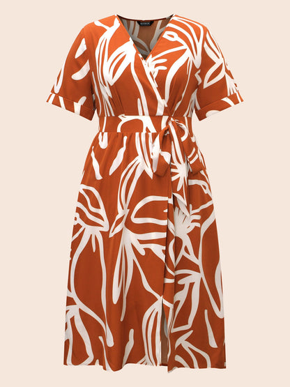 Graffiti Overlap Collar Shirred Midi Dress