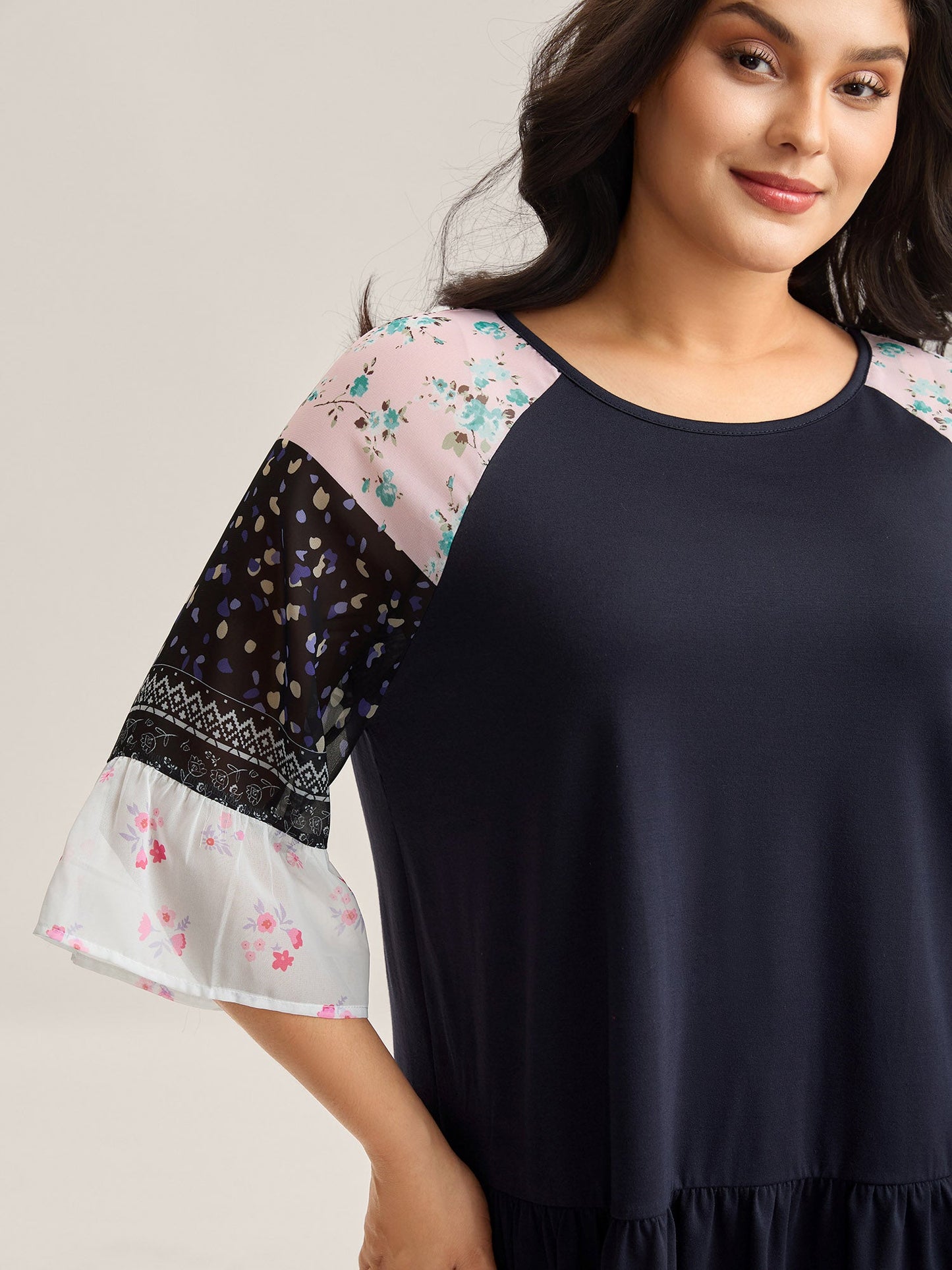 Floral Print Tiered Hem Knit Top