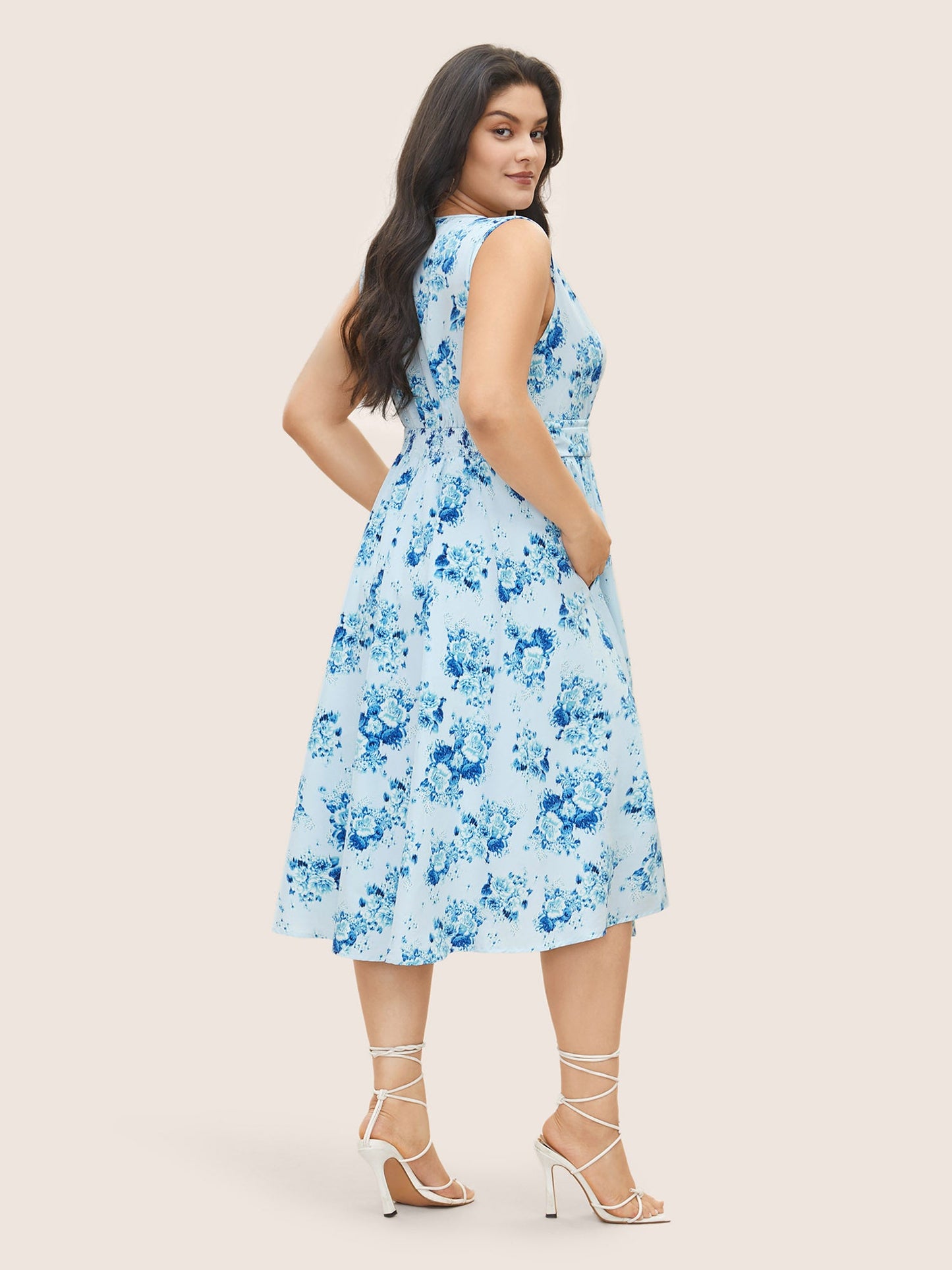 Overlap Collar Floral Sleeveless Ruched Dress