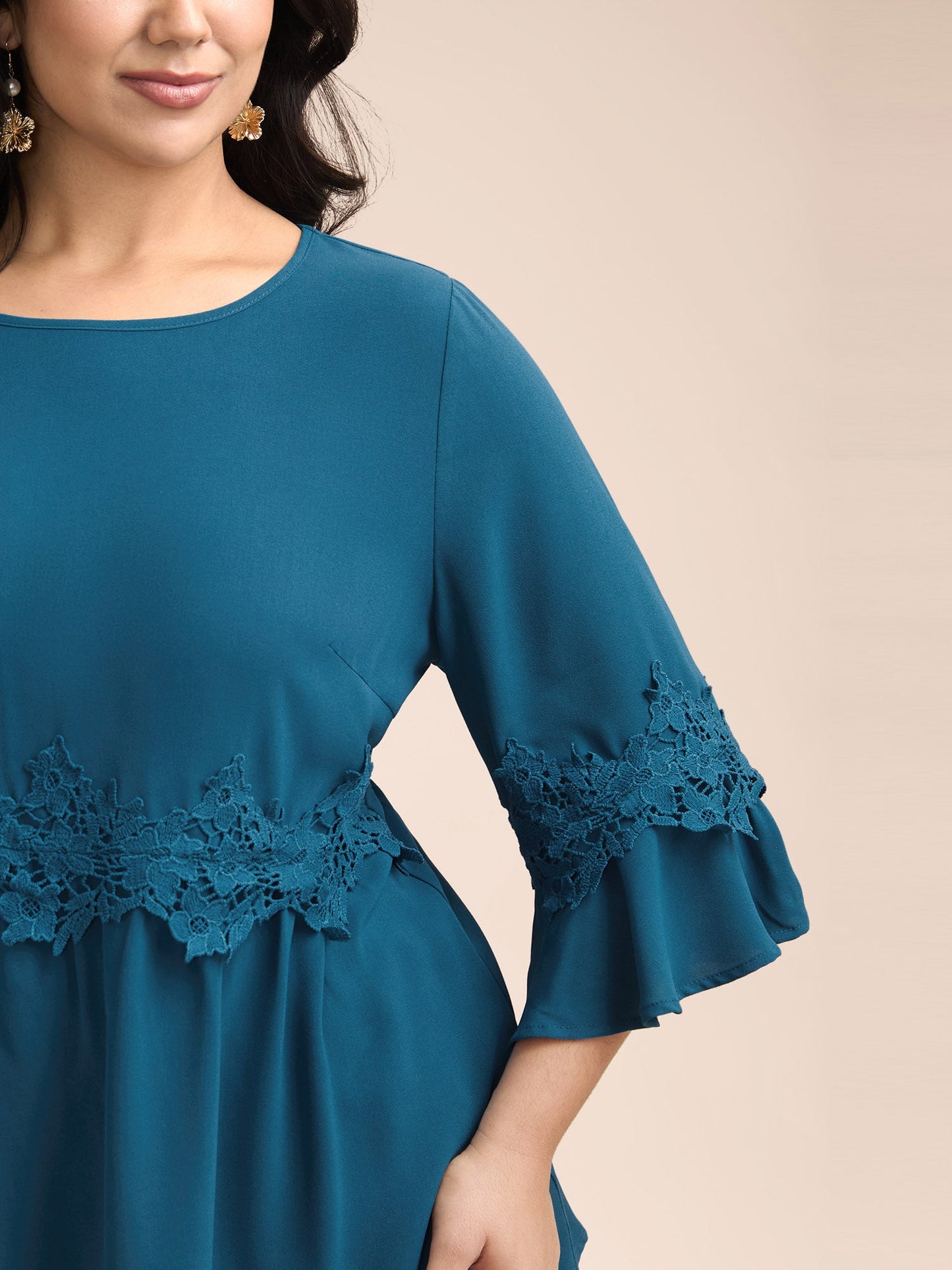 Lace Detail Ruffled Round Neck Blouse