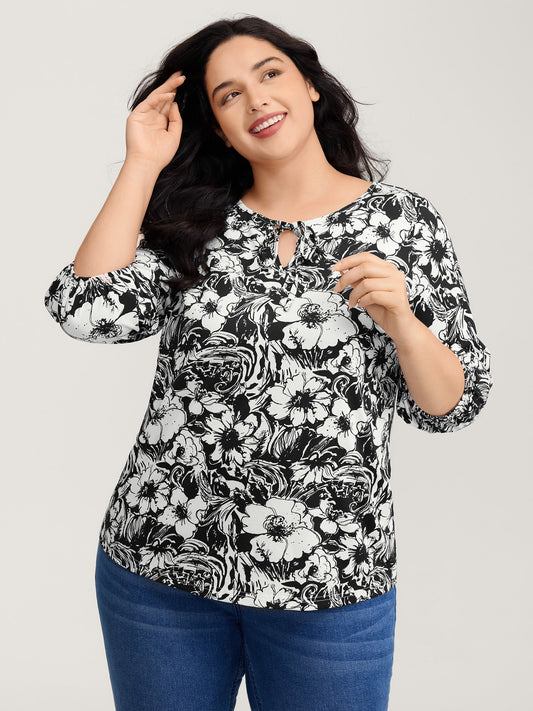 Stretchy Silhouette Flower Knit Top