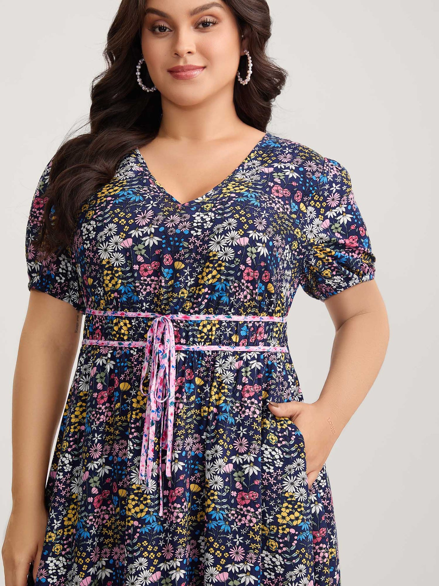 Rayon Floral Print Contrast Pockets Midi Dress