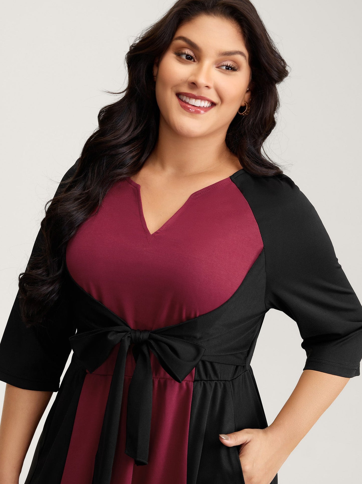 Contrast Stretchy Cinched-Waist Midi Dress