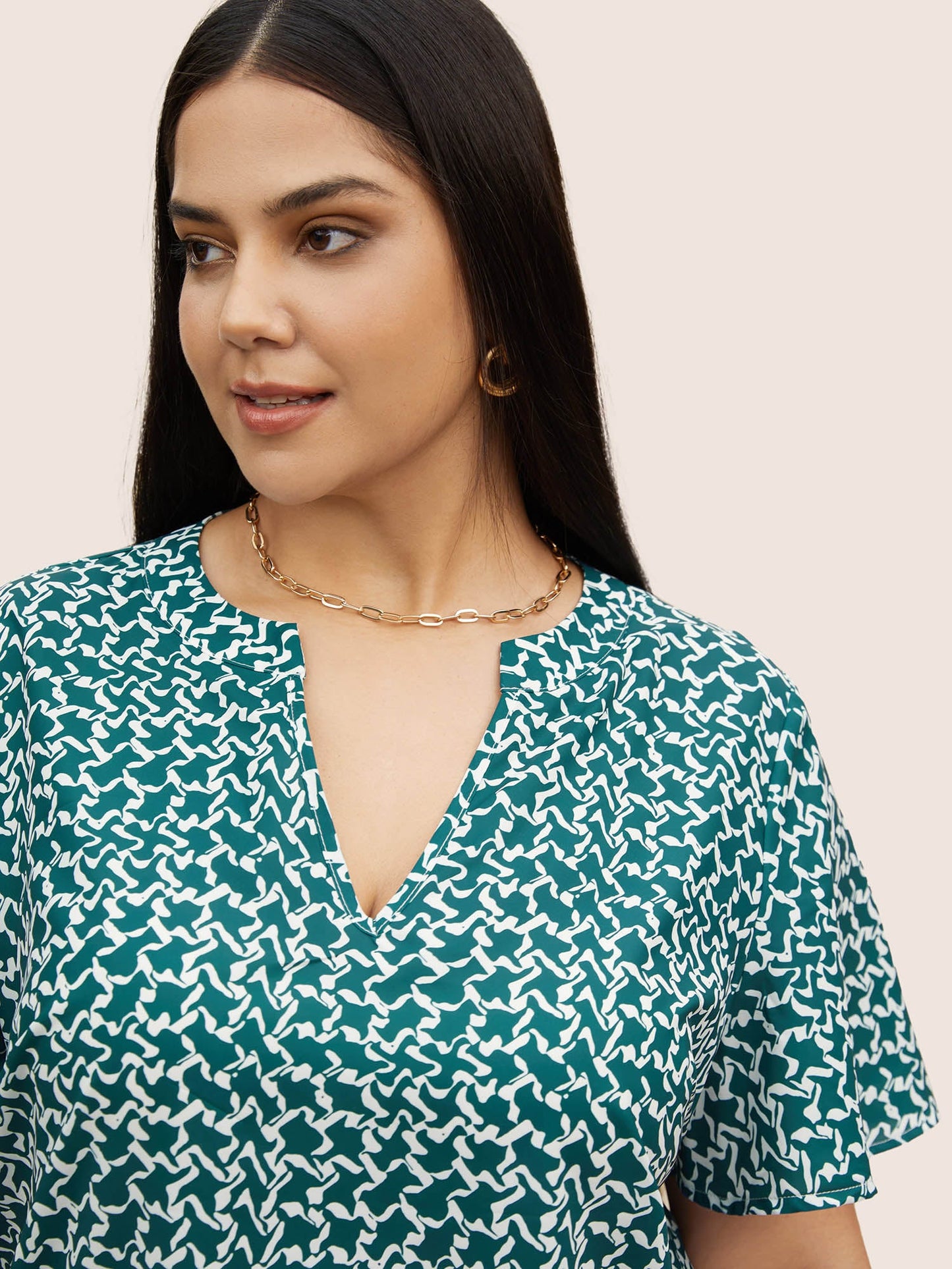 Notched Collar Geometric Flutter Sleeve Blouse