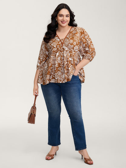 Floral Print Lace Neckline Pleated Blouse