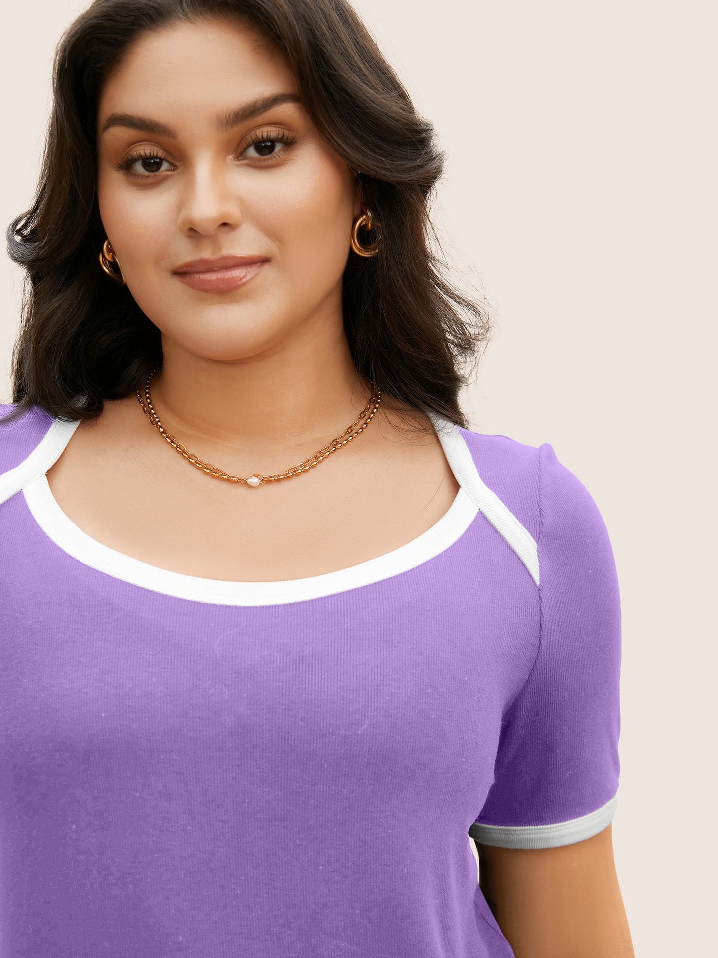 Asymmetrical Neck Contrast Trim Pit Strip T-shirt