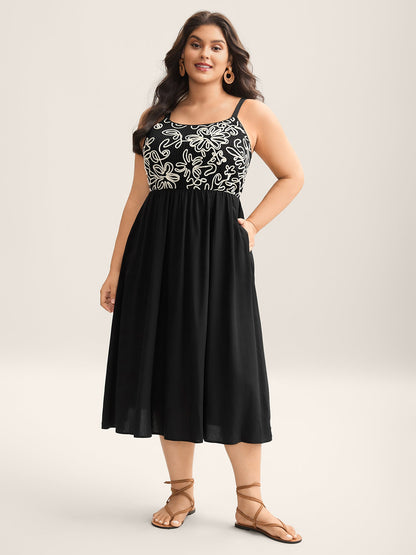 Floral Embroidered Pockets Spliced Midi Dress