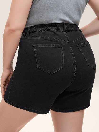 Classic Cut Pocket Denim Shorts