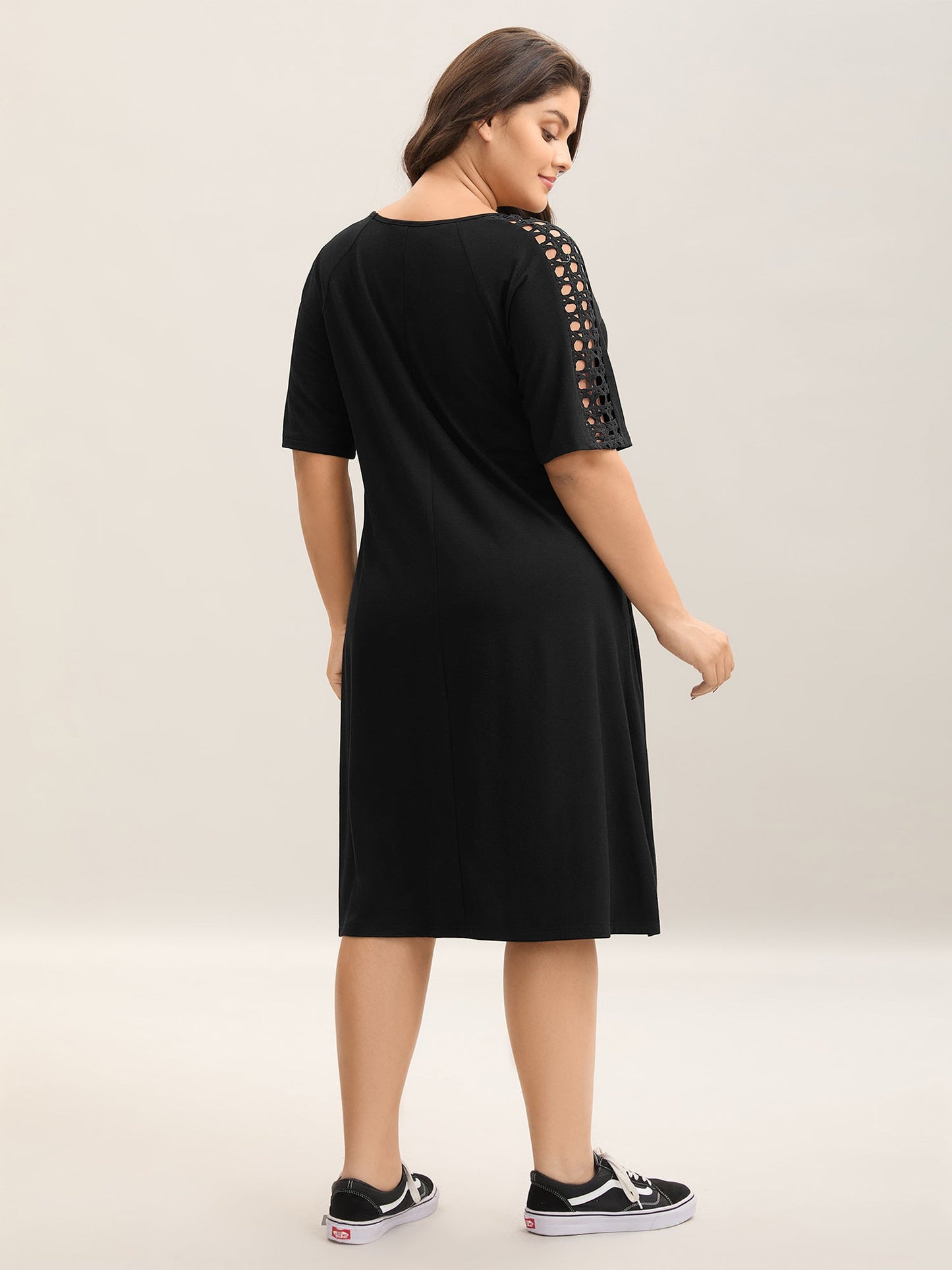 Supersoft Cut-Out Sleeve Midi Dress