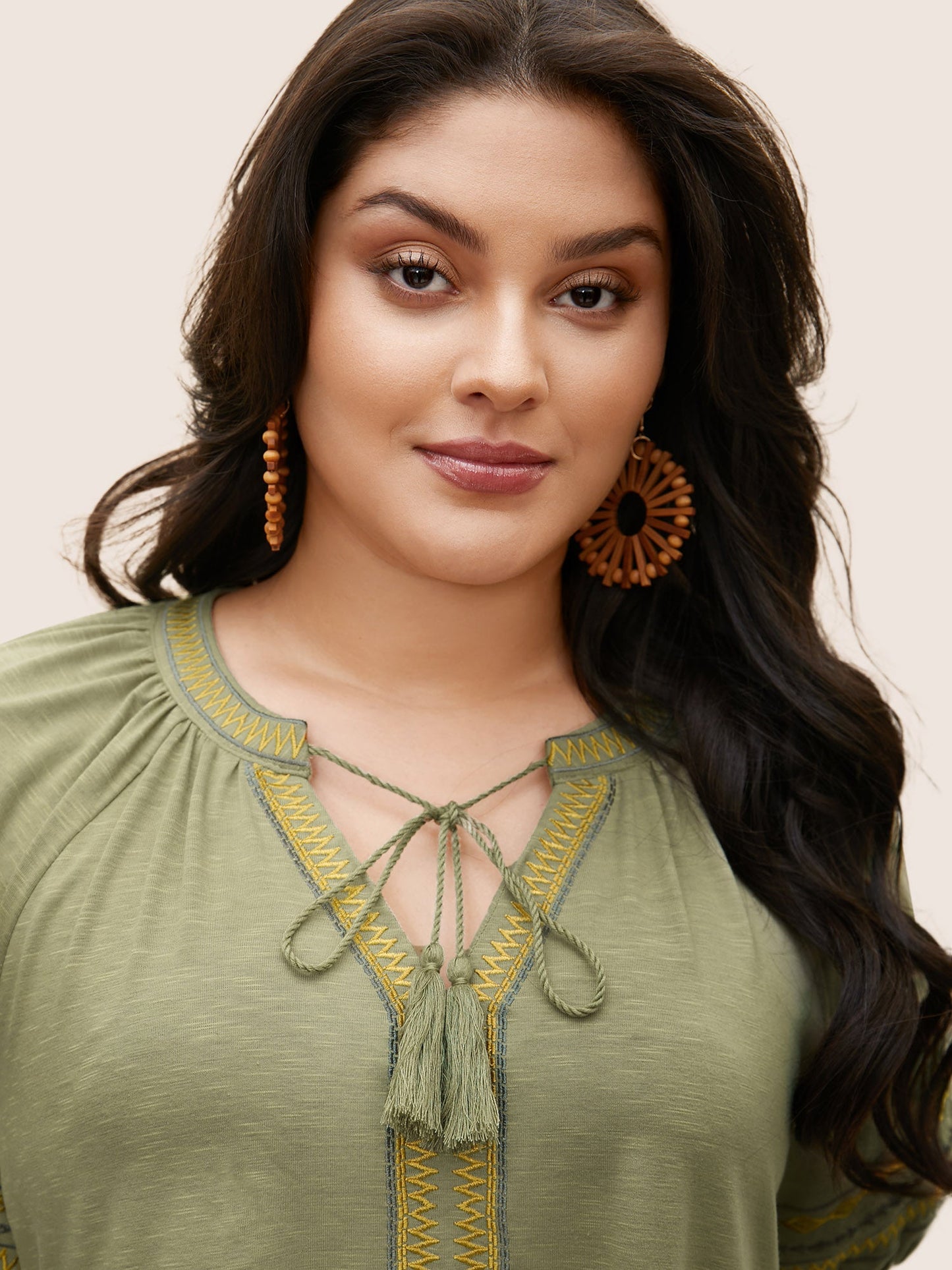 Embroidered Tie Knot Tassels Gathered T-shirt